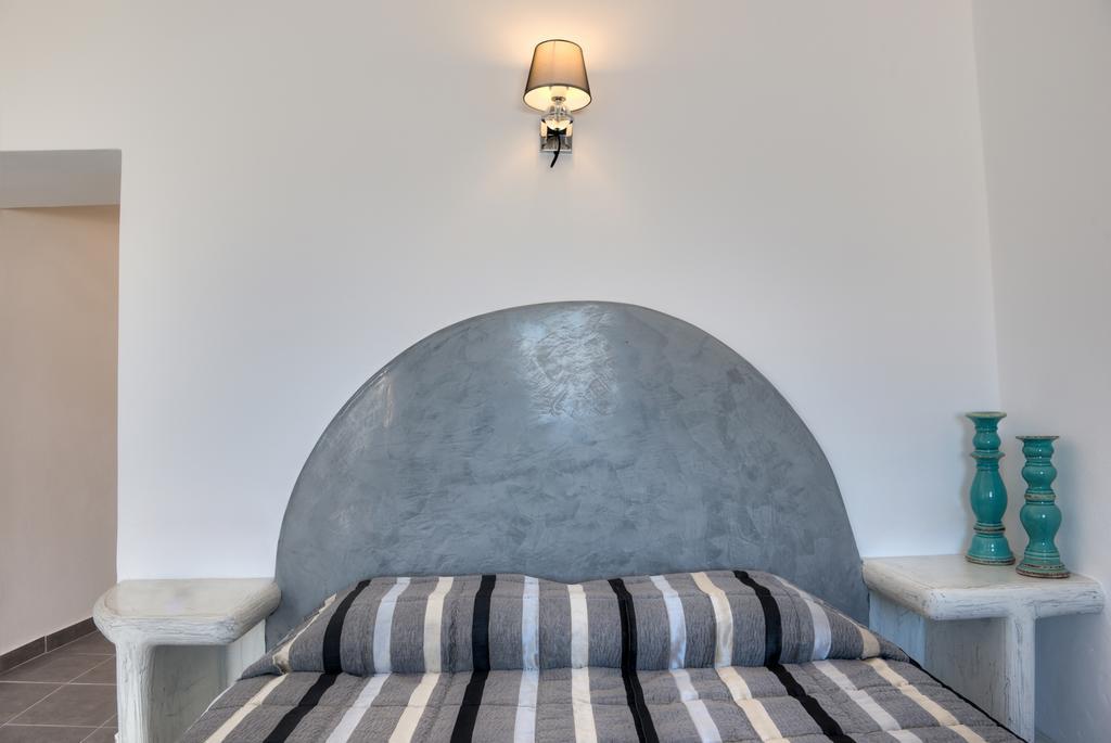 Remvi Suites Firostefani Buitenkant foto