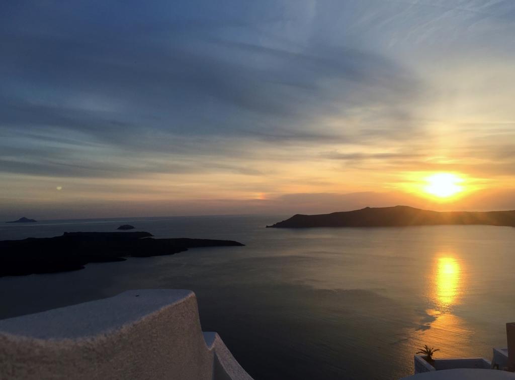 Remvi Suites Firostefani Buitenkant foto